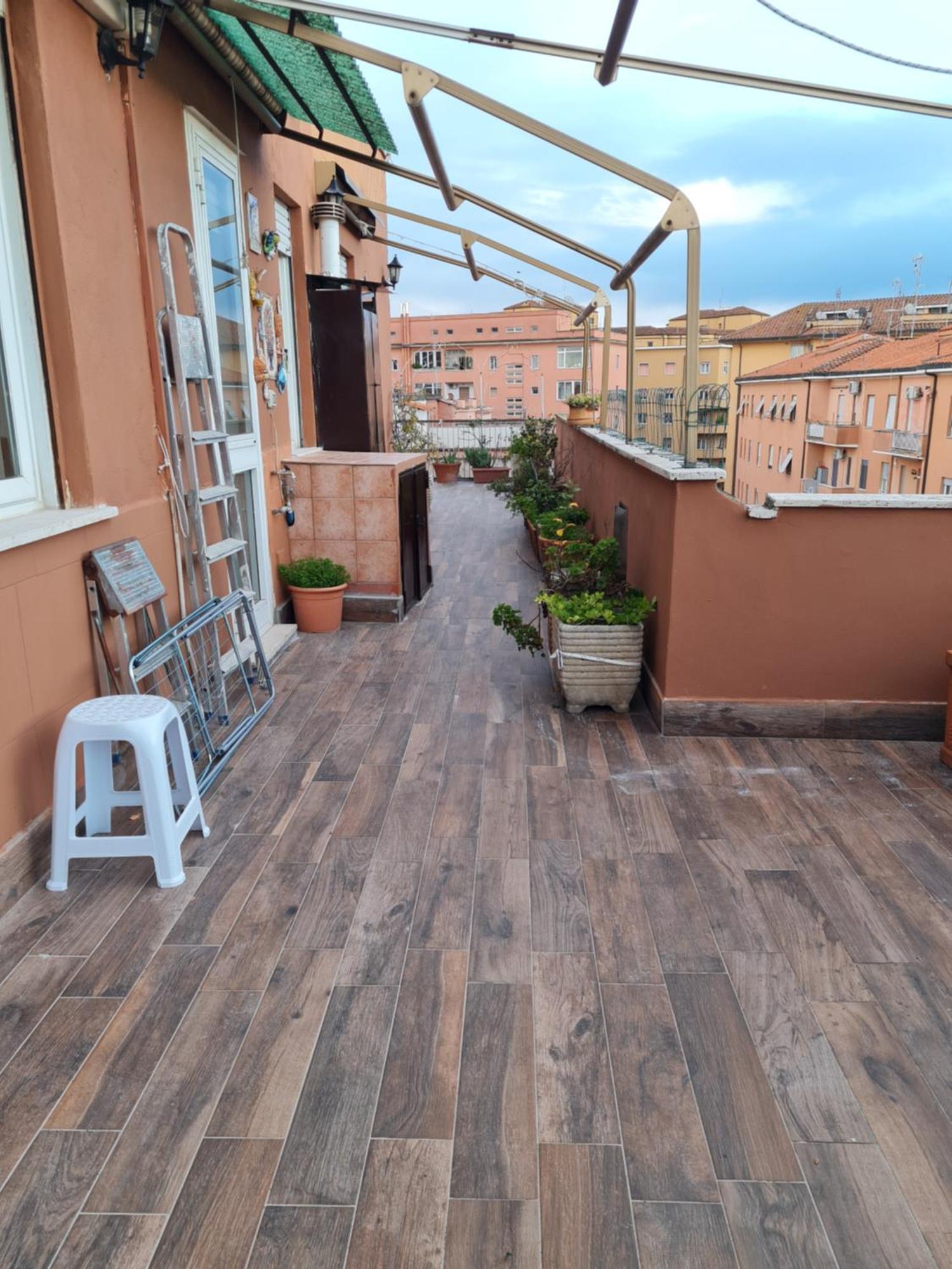 La Terrazza Su Apartment *